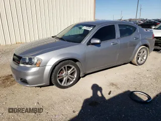 2013 Dodge Avenger SXT z VIN 1C3CDZCGXDN635206, wystawiony jako Copart lot #47553895 z przebiegiem 103 672 mil mil oraz Szkoda całkowita • Salvage title. Historia ofert i sprzedaży dostępna na DreamBid. Obrazek 1.