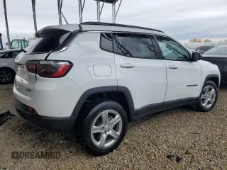 2023 Jeep Compass Latitude with VIN 3C4NJDBN7PT553339, listed as a Copart auction lot 51477725 with 42,539 mi miles and Salvage Title. Bid and sale history available at DreamBid. Image 3.