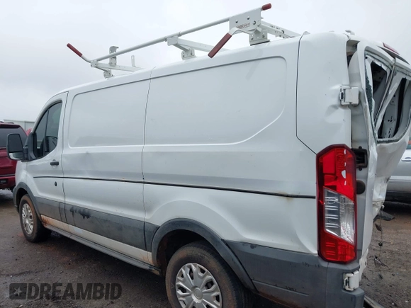 2020 Ford Transit Cargo z VIN 1FTBR1Y86LKA30515, wystawiony jako IAAI lot #41441522 z przebiegiem 84 331 mil mil oraz . Historia ofert i sprzedaży dostępna na DreamBid. Obrazek 14.