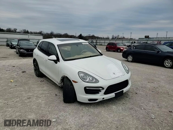 2012 Porsche Cayenne Turbo z VIN WP1AC2A23CLA83951, wystawiony jako Copart lot #82380594 z przebiegiem Nie podano mil oraz Szkoda całkowita • Salvage title. Historia ofert i sprzedaży dostępna na DreamBid. Obrazek 11.