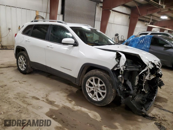 2015 Jeep Cherokee Latitude with VIN 1C4PJMCS1FW710157, listed as a Copart auction lot 49571435 with 89,780 mi miles and Clean Title. Bid and sale history available at DreamBid. Image 4.