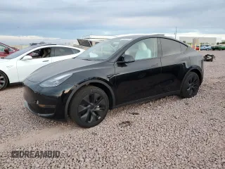2025 Tesla Model Y Long Range z VIN 7SAYGDED9SF313959, wystawiony jako Copart lot #52823755 z przebiegiem 1137 mil mil oraz Szkody całkowita. Historia ofert i sprzedaży dostępna na DreamBid. Obrazek 1.