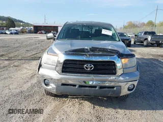 2008 Toyota Tundra 4WD Truck with VIN 5TFBV54148X073823, listed as a IAAI auction lot 42017595 with 33,107 mi miles. Bid and sale history available at carsss.com. Image 12.
