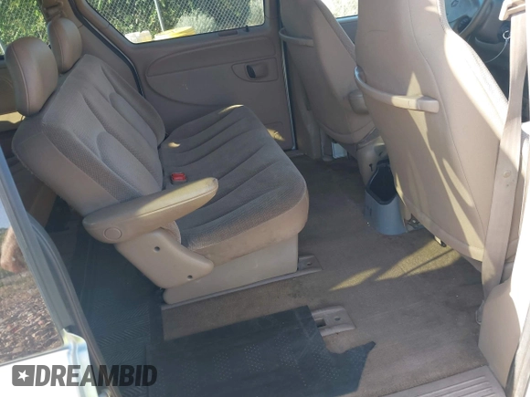 2003 Dodge Caravan SE with VIN 1D4GP24303B188329, listed as a IAAI auction lot 42532703 with 184,018 mi miles and . Bid and sale history available at DreamBid. Image 8.