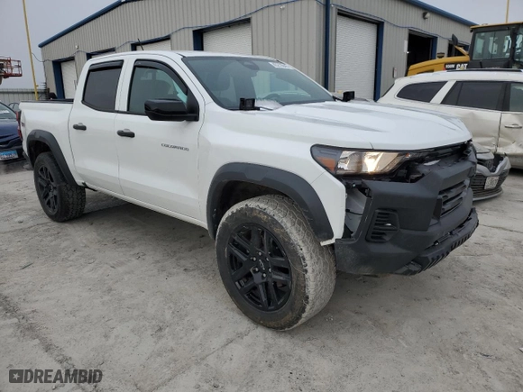 2024 Chevrolet Colorado 4WD Trail Boss with VIN 1GCPTEEK7R1124853, listed as a Copart auction lot 45279945 with 22,775 mi miles and Salvage Title. Bid and sale history available at carsss.com. Image 4.