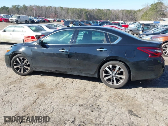2017 Nissan Altima SR with VIN 1N4AL3AP7HC121794, listed as a IAAI auction lot 41685166 with 176,146 mi miles and . Bid and sale history available at carsss.com. Image 14.