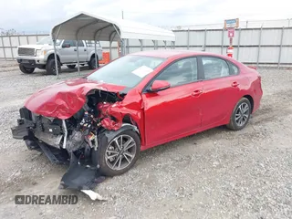2024 Kia Forte LXS z VIN 3KPF24ADXRE830874, wystawiony jako IAAI lot #41910555 z przebiegiem 8708 mil mil oraz . Historia ofert i sprzedaży dostępna na DreamBid. Obrazek 2.