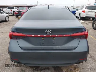2022 Toyota Avalon XLE z VIN 4T1JZ1FB2NU073049, wystawiony jako IAAI lot #41506550 z przebiegiem 52 073 mil mil oraz . Historia ofert i sprzedaży dostępna na DreamBid. Obrazek 16.