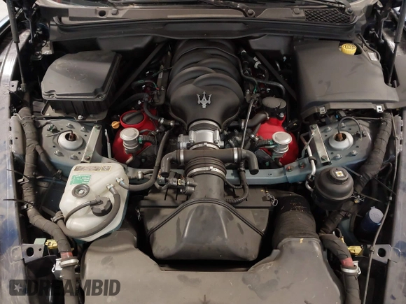 2015 Maserati GranTurismo Convertible Sport with VIN ZAM45MMA5F0141129, listed as a IAAI auction lot 41538585 with 11,267 mi miles. Bid and sale history available at carsss.com. Image 10.