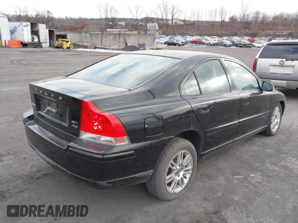 2009 Volvo S60 2.5T with VIN YV1RH592692739869, listed as a IAAI auction lot 41322224 with 106,357 mi miles. Bid and sale history available at carsss.com. Image 4.
