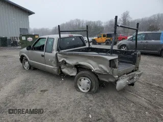 2002 GMC Sonoma SLS with VIN 1GTCS195328163144, listed as a Copart auction lot 86900604 with 0 mi miles and Salvage Title. Bid and sale history available at carsss.com. Image 2.