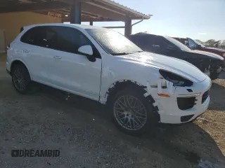 2018 Porsche Cayenne z VIN WP1AA2A2XJKA06647, wystawiony jako Copart lot #50317955 z przebiegiem 53 892 mil mil oraz Szkoda całkowita • Salvage title. Historia ofert i sprzedaży dostępna na DreamBid. Obrazek 4.