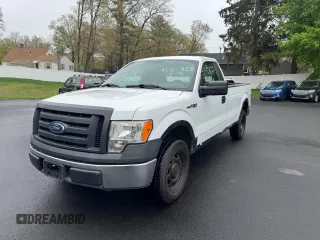 2010 Ford F-150 XL с VIN 1FTMF1CW0AKA26612, выставлен на аукционе Copart как лот 55950795 с пробегом 138 688 миль миль и Чистый • Clean title. История ставок и продаж доступна на DreamBid. Изображение 1.