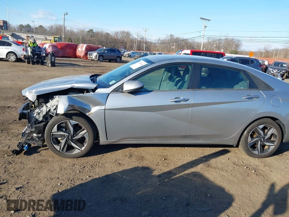 2023 Hyundai Elantra SEL z VIN 5NPLS4AG8PH118207, wystawiony jako IAAI lot #41339008 z przebiegiem 13 181 mil mil oraz . Historia ofert i sprzedaży dostępna na DreamBid. Obrazek 19.