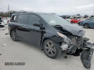 2020 Toyota Sienna SE with VIN 5TDXZ3DC6LS061204, listed as a Copart auction lot 87696505 with 137,890 mi miles and Salvage Title. Bid and sale history available at carsss.com. Image 4.