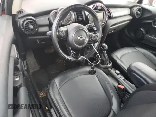 2018 MINI Hardtop Cooper with VIN WMWXP5C56J2G62296, listed as a Copart auction lot 58476725 with 59,378 mi miles and Salvage title. Bid and sale history available at DreamBid. Image 8.