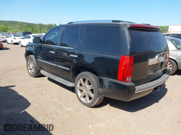 2008 Cadillac Escalade with VIN 1GYEC63878R153767, listed as a IAAI auction lot 41982579 with 1 mi miles. Bid and sale history available at carsss.com. Image 3.