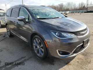 2017 Chrysler Pacifica Limited with VIN 2C4RC1GG2HR836062, listed as a Copart auction lot 50992405 with 135,333 mi miles and Salvage Title. Bid and sale history available at DreamBid. Image 4.