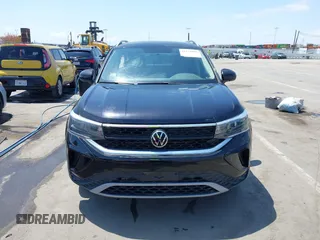 2022 Volkswagen Taos SE z VIN 3VVRX7B2XNM068564, wystawiony jako IAAI lot #42174805 z przebiegiem 26 307 mil mil oraz . Historia ofert i sprzedaży dostępna na DreamBid. Obrazek 11.