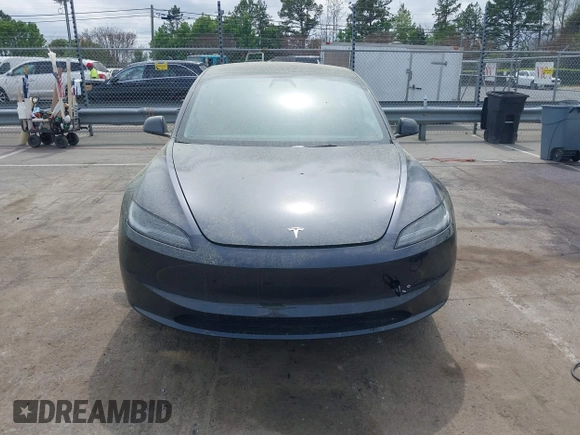 2025 Tesla Model 3 Long Range with VIN 5YJ3E1EA5SF890621, listed as a IAAI auction lot 41924915 with 6,528 mi miles and . Bid and sale history available at DreamBid. Image 12.