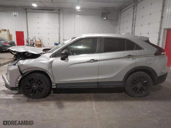 2022 Mitsubishi Eclipse Cross LE with VIN JA4ATVAA1NZ002479, listed as a IAAI auction lot 41359871 with 22,701 mi miles. Bid and sale history available at carsss.com. Image 14.