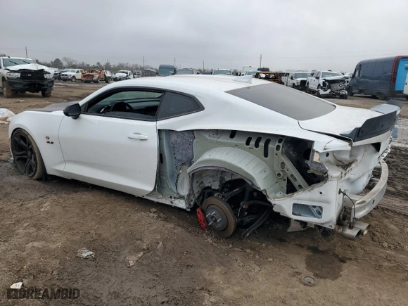 2020 Chevrolet Camaro 1SS with VIN 1G1FE1R78L0141042, listed as a Copart auction lot 43348995 with 58,099 mi miles and Salvage Title. Bid and sale history available at carsss.com. Image 2.