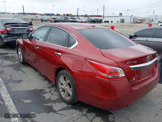 2013 Nissan Altima 2.5 SV with VIN 1N4AL3AP5DN464294, listed as a IAAI auction lot 41916603 with 102,401 mi miles. Bid and sale history available at carsss.com. Image 3.