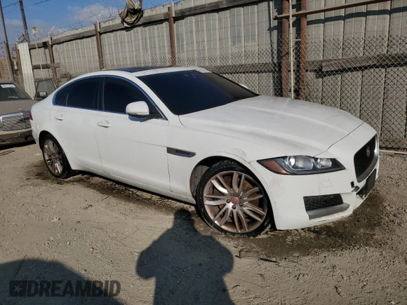 2016 Jaguar XF 35t Prestige with VIN SAJBE4BV5GCY14312, listed as a Copart auction lot 82659774 with 0 mi miles and Clean Title. Bid and sale history available at carsss.com. Image 4.
