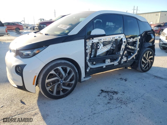 2014 BMW i3 with VIN WBY1Z2C54EV283721, listed as a Copart auction lot 47937395 with 67,976 mi miles and Salvage Title. Bid and sale history available at carsss.com. Image 1.
