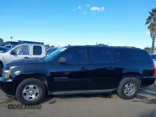 2014 Chevrolet Suburban LT with VIN 1GNSCJE08ER240230, listed as a IAAI auction lot 41702593 with 140,190 mi miles. Bid and sale history available at carsss.com. Image 14.
