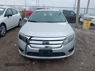 2010 Ford Fusion Hybrid with VIN 3FADP0L30AR121282, listed as a IAAI auction lot 41943397 with 109,559 mi miles. Bid and sale history available at carsss.com. Image 12.