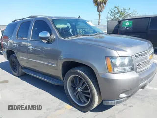 2012 Chevrolet Tahoe LTZ с VIN 1GNSCCE08CR297245, выставлен на аукционе IAAI как лот 40194964 с пробегом 117 007 миль миль и . История ставок и продаж доступна на DreamBid. Изображение 1.