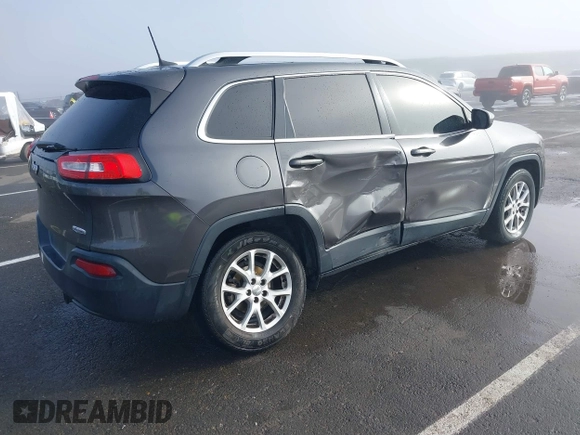 2017 Jeep Cherokee Latitude z VIN 1C4PJLCB7HW668185, wystawiony jako IAAI lot #41826925 z przebiegiem 172 790 mil mil oraz . Historia ofert i sprzedaży dostępna na DreamBid. Obrazek 4.