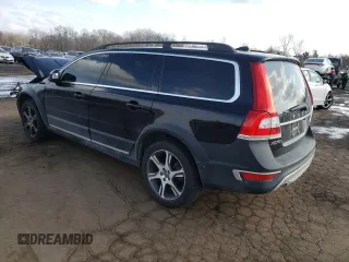 2014 Volvo XC70 T6 with VIN YV4902BZ3E1185741, listed as a Copart auction lot 46597075 with 98,149 mi miles and Salvage Title. Bid and sale history available at DreamBid. Image 2.