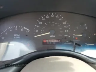 1999 Oldsmobile Cutlass GL z VIN 1G3NB52J1X6332412, wystawiony jako Copart lot #58424215 z przebiegiem 138 113 mil mil oraz Szkoda całkowita • Salvage title. Historia ofert i sprzedaży dostępna na DreamBid. Obrazek 9.