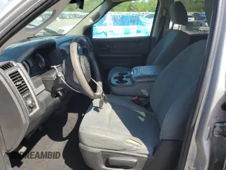 2016 Ram 1500 Express z VIN 1C6RR7FG1GS353539, wystawiony jako Copart lot #55940265 z przebiegiem 130 268 mil mil oraz Szkoda całkowita • Salvage title. Historia ofert i sprzedaży dostępna na DreamBid. Obrazek 7.