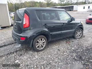 2013 Kia Soul + with VIN KNDJT2A63D7509717, listed as a IAAI auction lot 41910128 with 245,025 mi miles. Bid and sale history available at carsss.com. Image 4.
