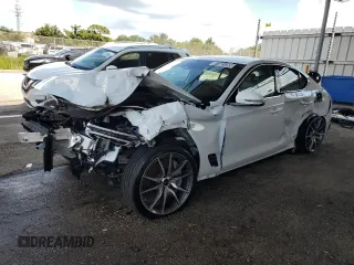 2025 Genesis G70 2.5T with VIN KMTG34SC0SU152314, listed as a Copart auction lot 61581285 with 8,656 mi miles and Non repairable. Bid and sale history available at DreamBid. Image 1.