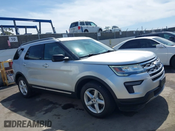 2018 Ford Explorer XLT z VIN 1FM5K7D87JGB56677, wystawiony jako IAAI lot #41926338 z przebiegiem 101 332 mil mil oraz . Historia ofert i sprzedaży dostępna na DreamBid. Obrazek 13.
