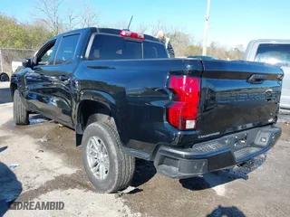 2024 Chevrolet Colorado 2WD LT with VIN 1GCPSCEK8R1171610, listed as a IAAI auction lot 41246140 with 2,736 mi miles. Bid and sale history available at carsss.com. Image 3.