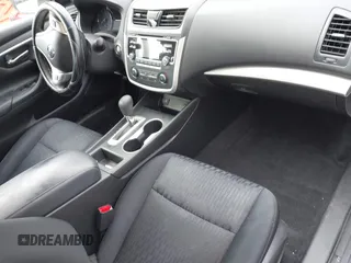 2017 Nissan Altima SV with VIN 1N4AL3AP0HC498385, listed as a IAAI auction lot 41881873 with 126,099 mi miles and . Bid and sale history available at carsss.com. Image 5.