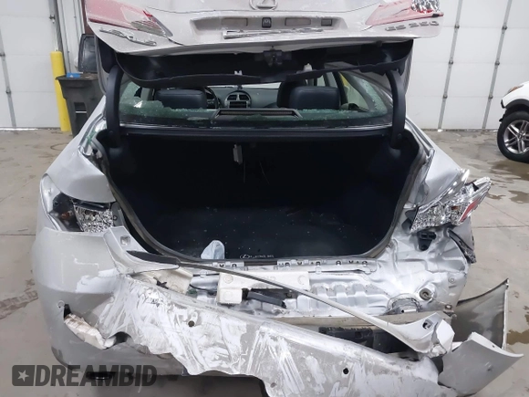 2010 Lexus ES 330 with VIN JTHBK1EG1A2412964, listed as a IAAI auction lot 41421625 with 151,426 mi miles and . Bid and sale history available at DreamBid. Image 16.