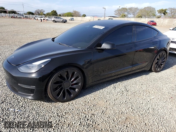 2023 Tesla Model 3 Performance z VIN 5YJ3E1EC9PF414218, wystawiony jako Copart lot #53105285 z przebiegiem 60 745 mil mil oraz Szkoda całkowita • Salvage title. Historia ofert i sprzedaży dostępna na DreamBid. Obrazek 1.