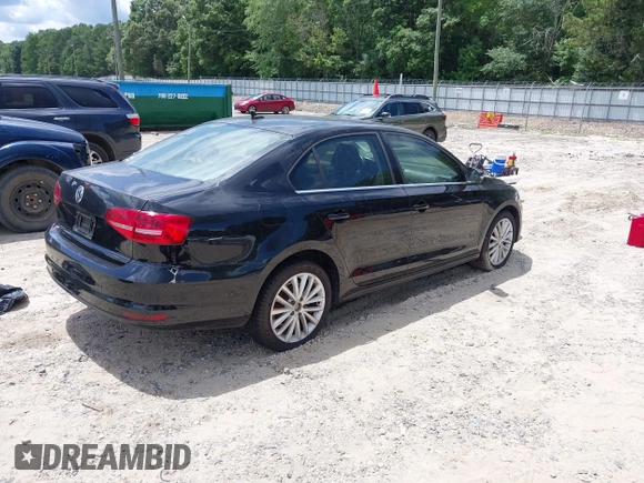 2015 Volkswagen Jetta SE with VIN 3VWD07AJ7FM313101, listed as a IAAI auction lot 42524898 with 207,725 mi miles and . Bid and sale history available at DreamBid. Image 4.