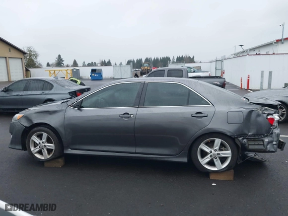 2014 Toyota Camry L with VIN 4T1BF1FK4EU372166, listed as a IAAI auction lot 41228217 with 159,187 mi miles. Bid and sale history available at carsss.com. Image 15.
