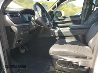 2024 Jeep Wagoneer Series II с VIN 1C4SJSBP7RS181904, выставлен на аукционе Copart как лот 55025485 с пробегом 41 435 миль миль и Списание • Salvage title. История ставок и продаж доступна на DreamBid. Изображение 7.