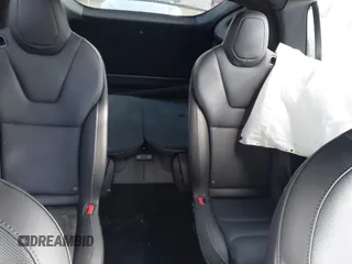 2022 Tesla Model X Plaid z VIN 7SAXCBE6XNF358023, wystawiony jako IAAI lot #41683857 z przebiegiem 42 821 mil mil oraz . Historia ofert i sprzedaży dostępna na DreamBid. Obrazek 8.