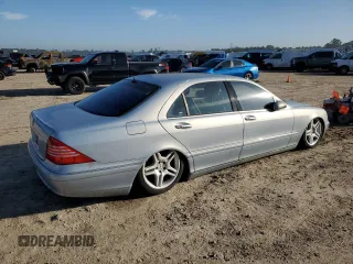 2002 Mercedes-Benz S-Class 5.0L with VIN WDBNG75J62A260782, listed as a Copart auction lot 46911845 with 226,052 mi miles and Salvage Title. Bid and sale history available at carsss.com. Image 3.
