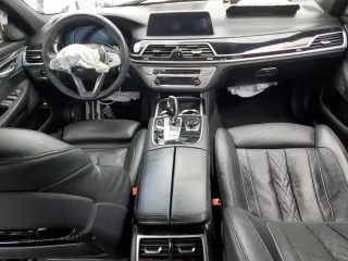2018 BMW 7 Series 740i with VIN WBA7E2C53JG742711, listed as a Copart auction lot 51643505 with 0 mi miles and Salvage Title. Bid and sale history available at carsss.com. Image 8.
