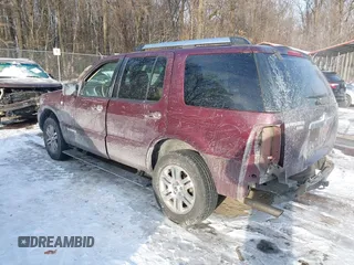 2007 Mercury Mountaineer Premier with VIN 4M2EU38E57UJ18327, listed as a IAAI auction lot 41333082 with 209,690 mi miles. Bid and sale history available at carsss.com. Image 3.
